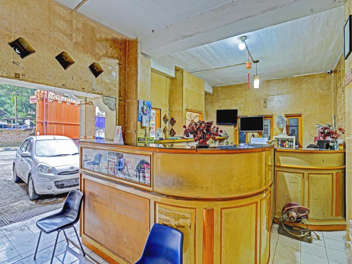 Oyo 90238 Hotel Nusantara Cirebon Zewnętrze zdjęcie